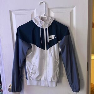 Nike White and Navy Windbreaker